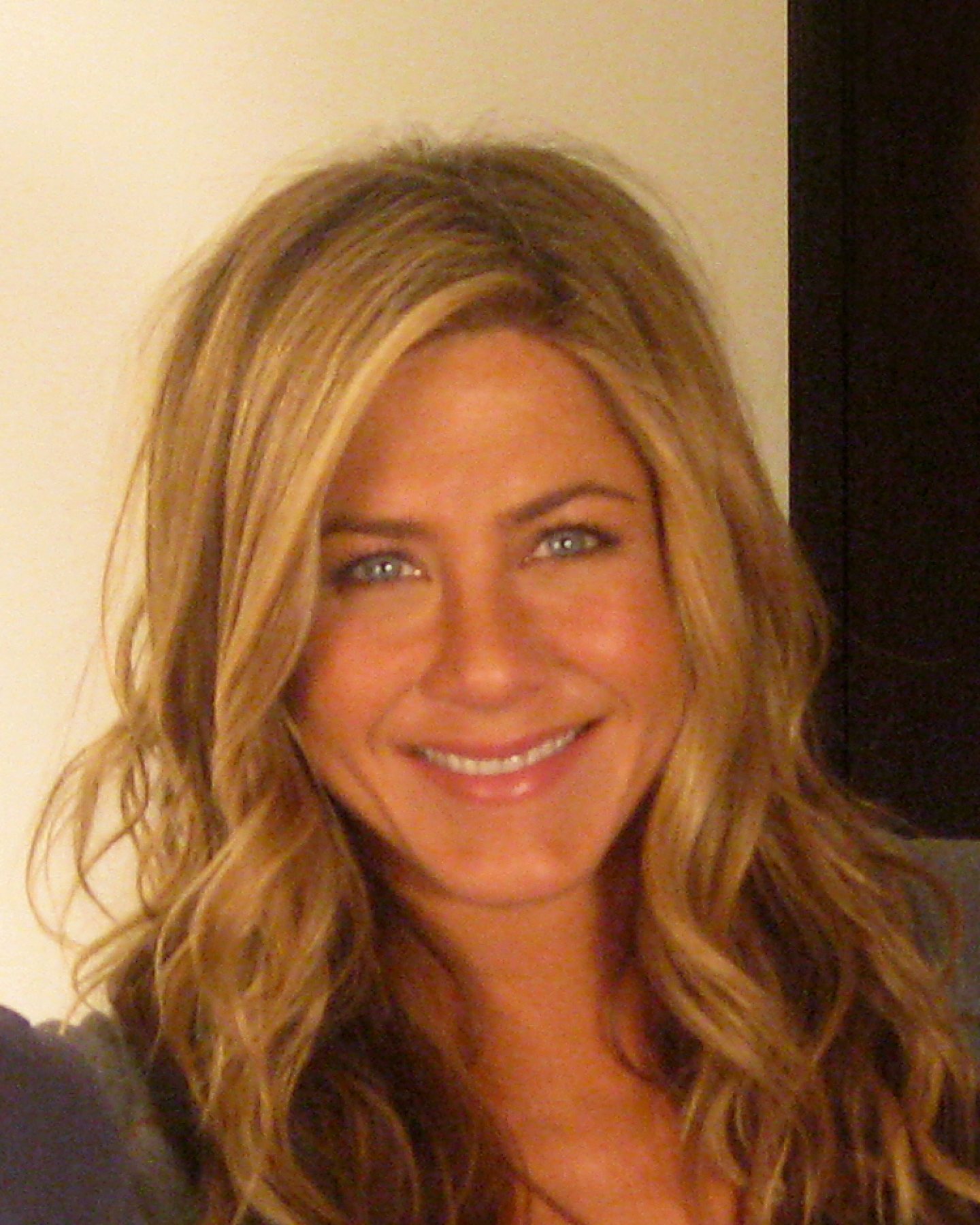 Jennifer Aniston smiling