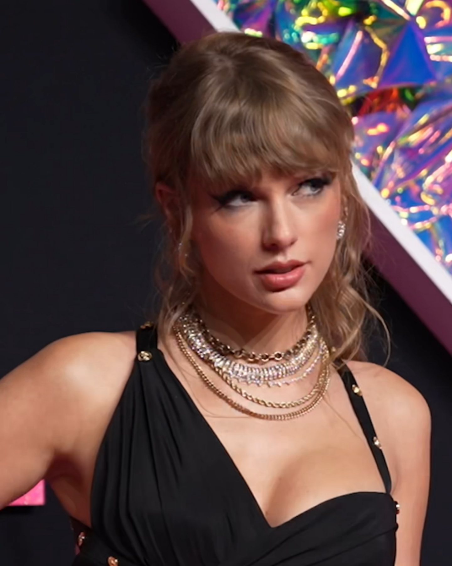 Taylor Swift performing on stage
